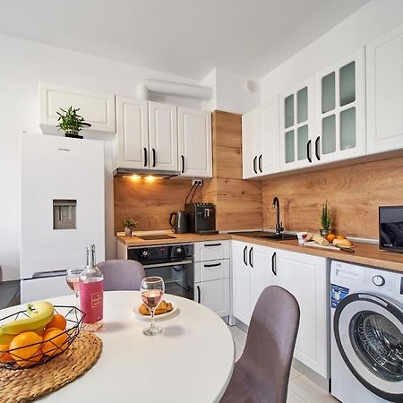 Cozy Apartment With Balcony On The Black Sea- Part Of The Family 'Vicki Apart 瓦爾納 外观 照片