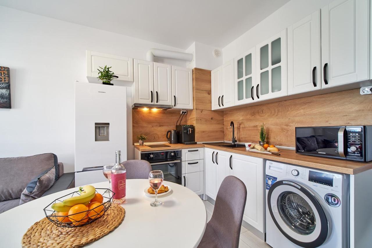 Cozy Apartment With Balcony On The Black Sea- Part Of The Family 'Vicki Apart 瓦爾納 外观 照片