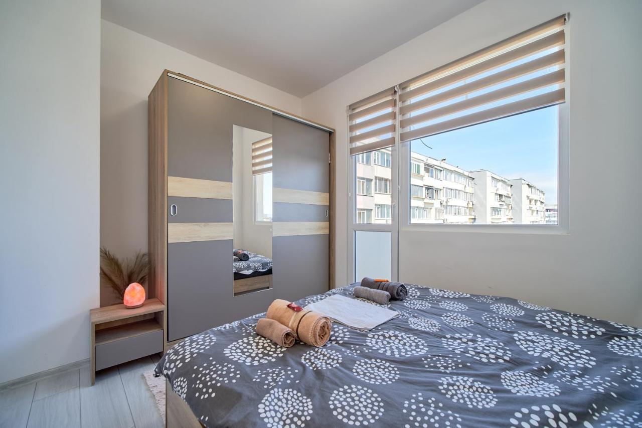 Cozy Apartment With Balcony On The Black Sea- Part Of The Family 'Vicki Apart 瓦爾納 外观 照片